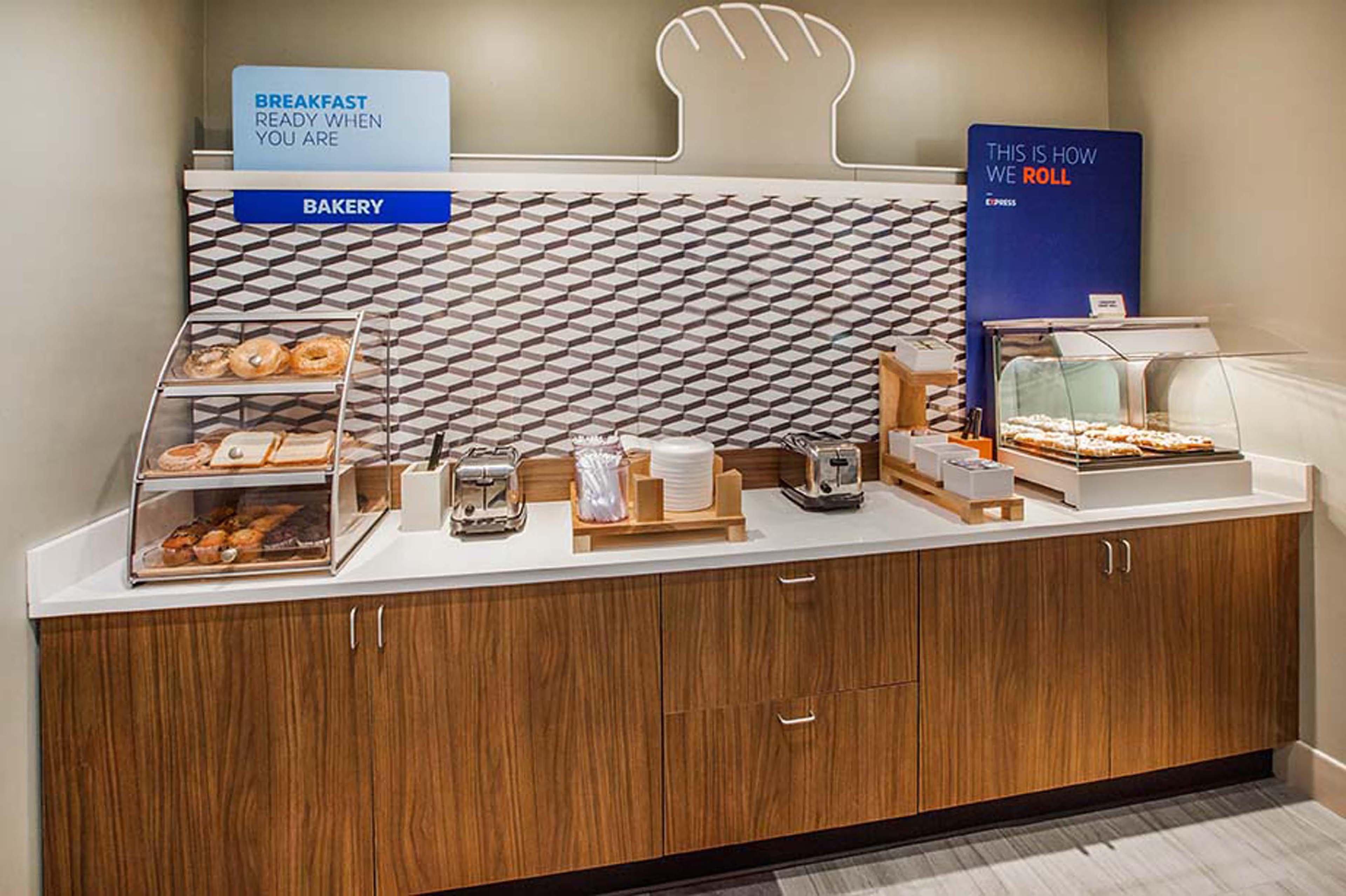 Holiday Inn Express Hotel & Suites Albany By Ihg Exteriör bild